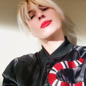 Meet your Posher, Izabela